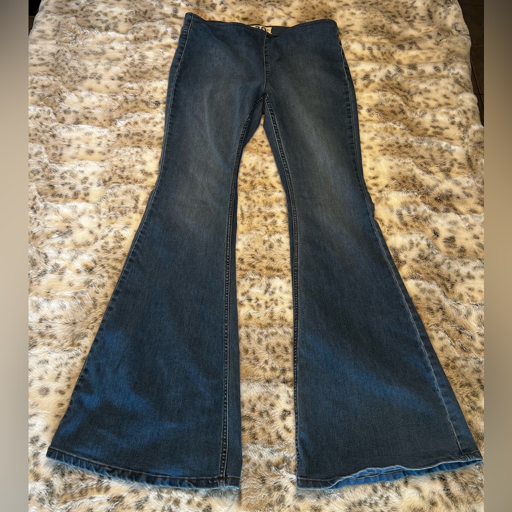 Free People We The Free Penny Pull-On Flare Jean